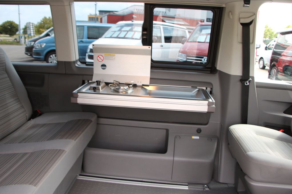 Volkswagen T6.1 California Beach