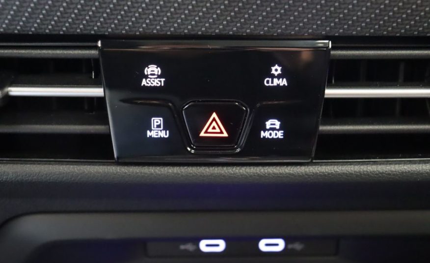 Volkswagen Golf VIII 2.0 TSI R-Line