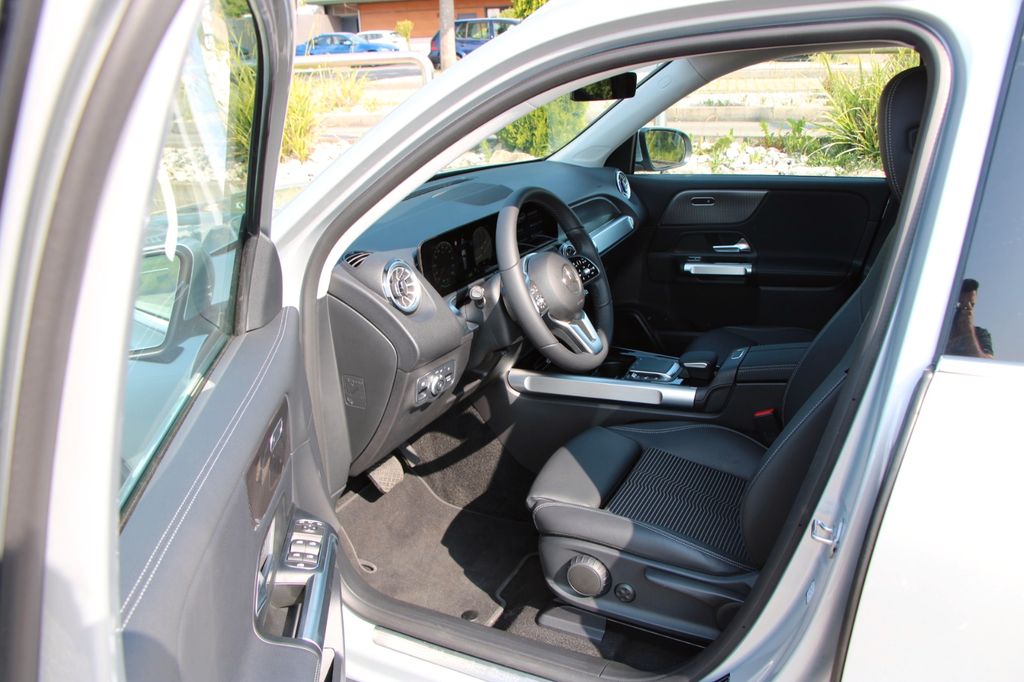 Mercedes-Benz EQB 250