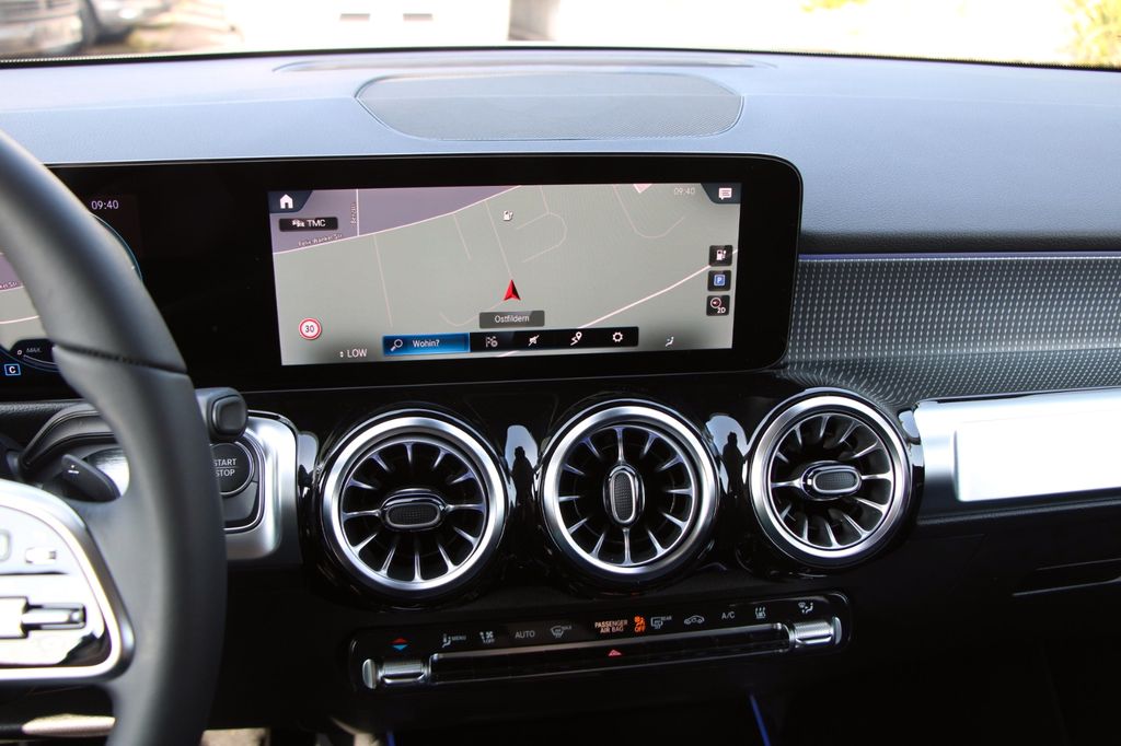 Mercedes-Benz EQB 250