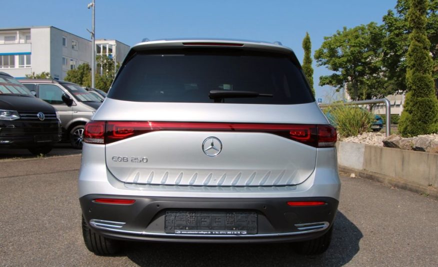 Mercedes-Benz EQB 250