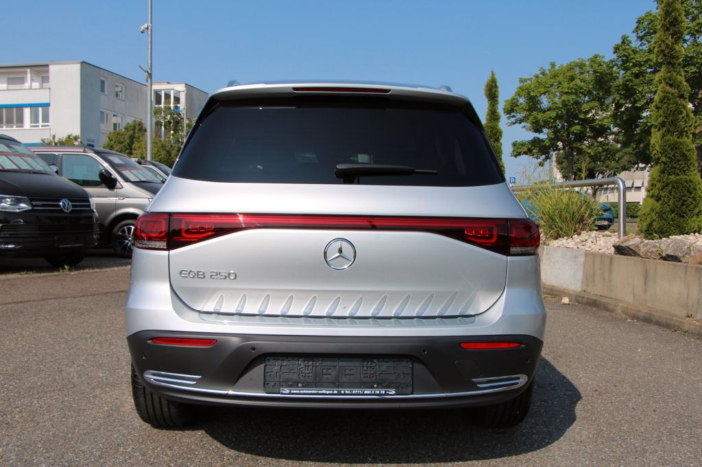 Mercedes-Benz EQB 250
