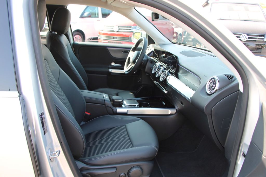 Mercedes-Benz EQB 250