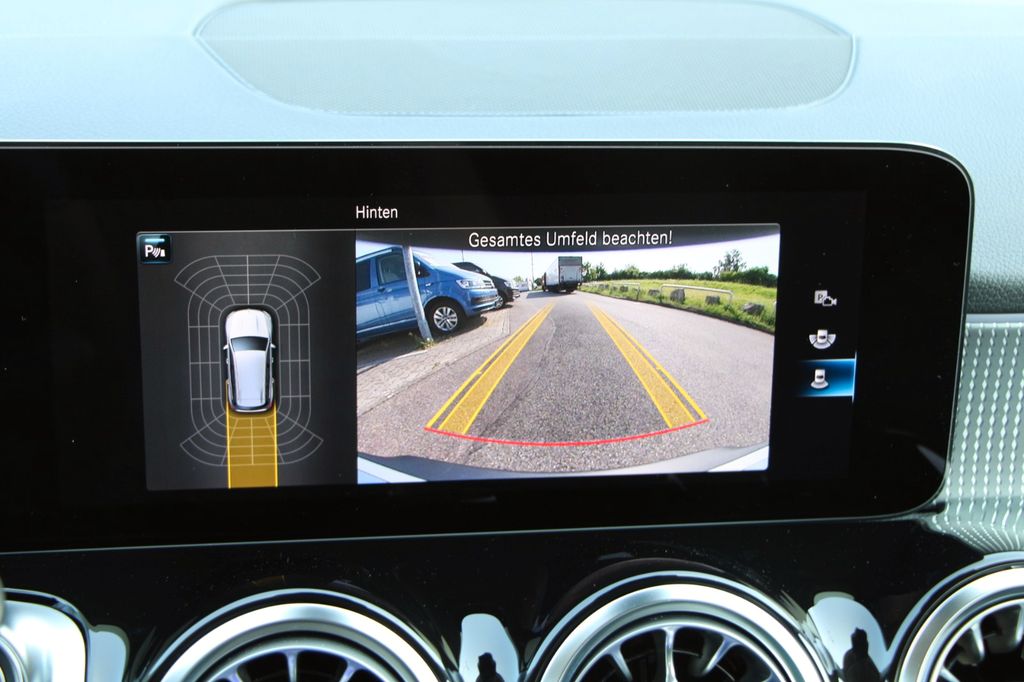 Mercedes-Benz EQB 250