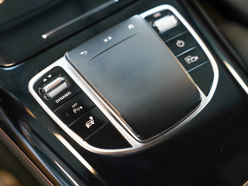 Mercedes-Benz EQC 400 4M