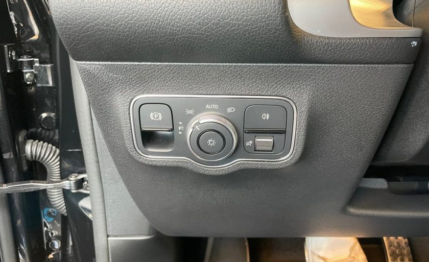 Mercedes Benz EQB 300 4M