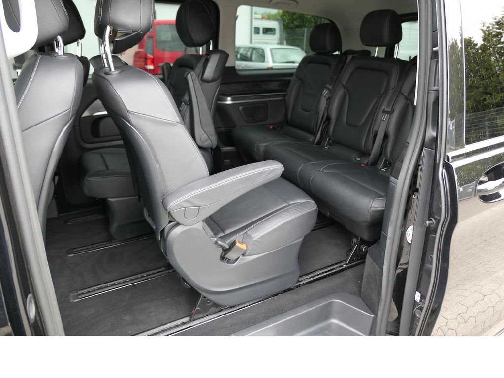 Mercedes-Benz V 300 long avant-garde.