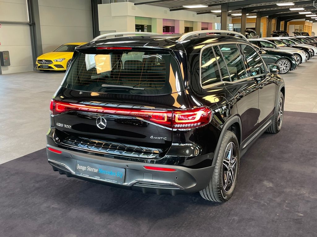 Mercedes Benz EQB 300 4M