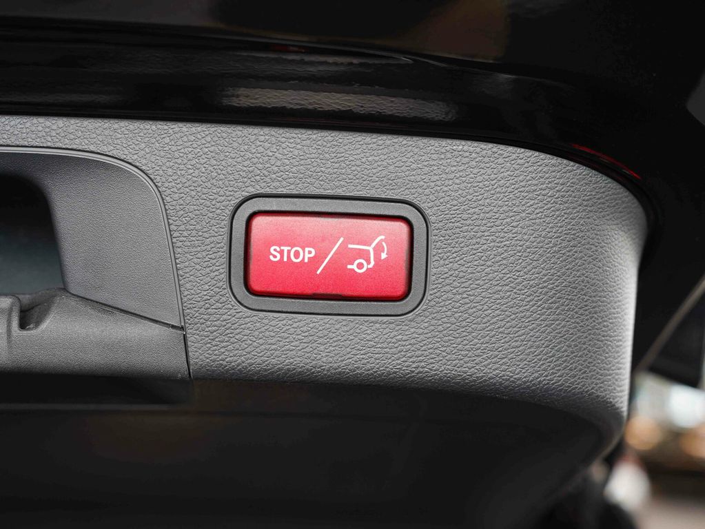 Mercedes-Benz EQC 400 4M