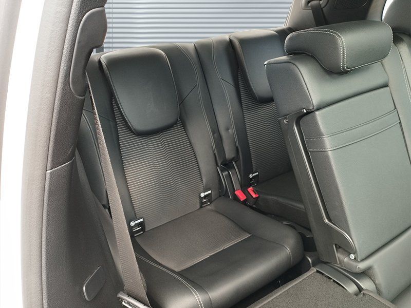 Mercedes Benz EQB 300 4M