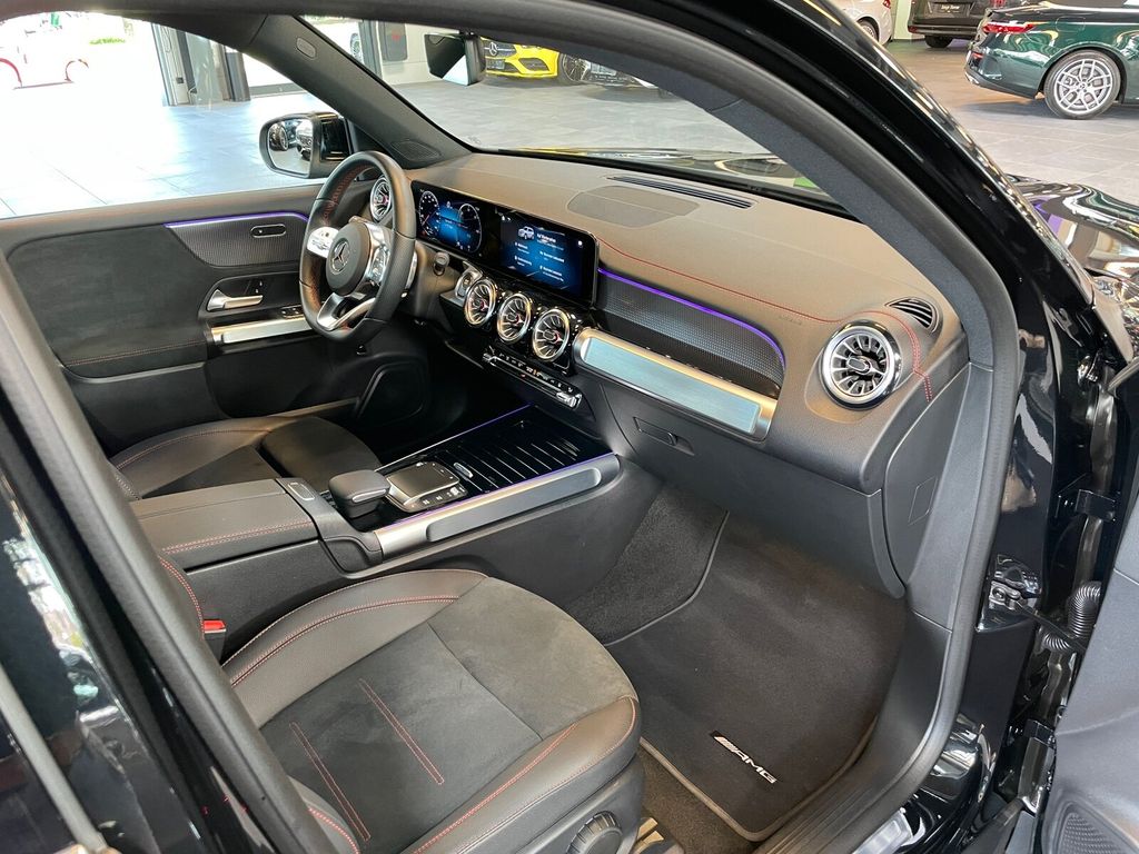 Mercedes Benz EQB 300 4M