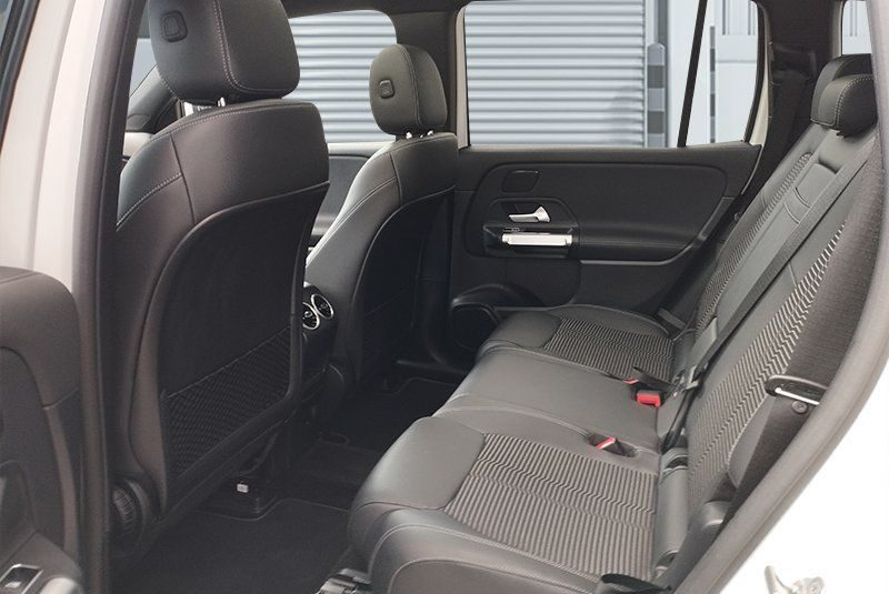 Mercedes Benz EQB 300 4M