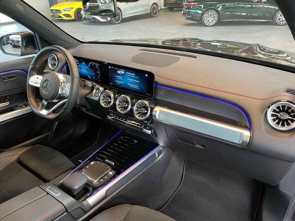 Mercedes Benz EQB 300 4M