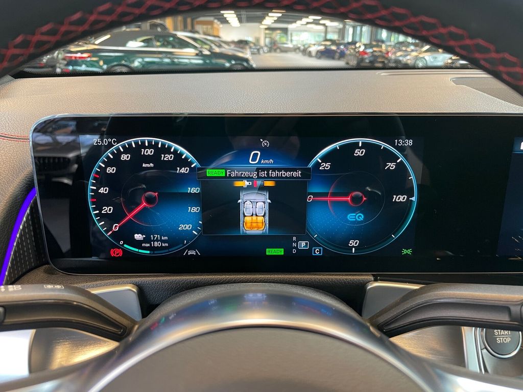 Mercedes Benz EQB 300 4M