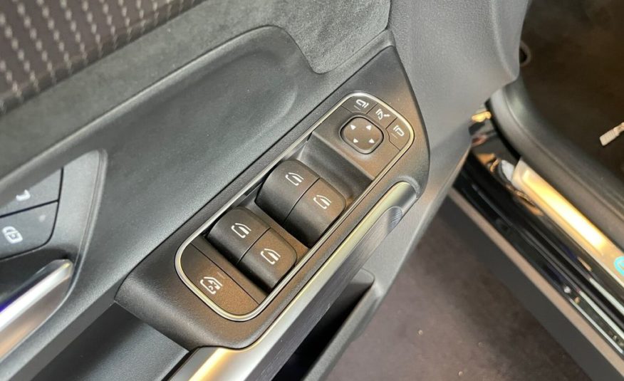 Mercedes Benz EQB 300 4M