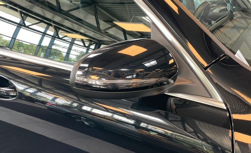 Mercedes Benz EQB 300 4M
