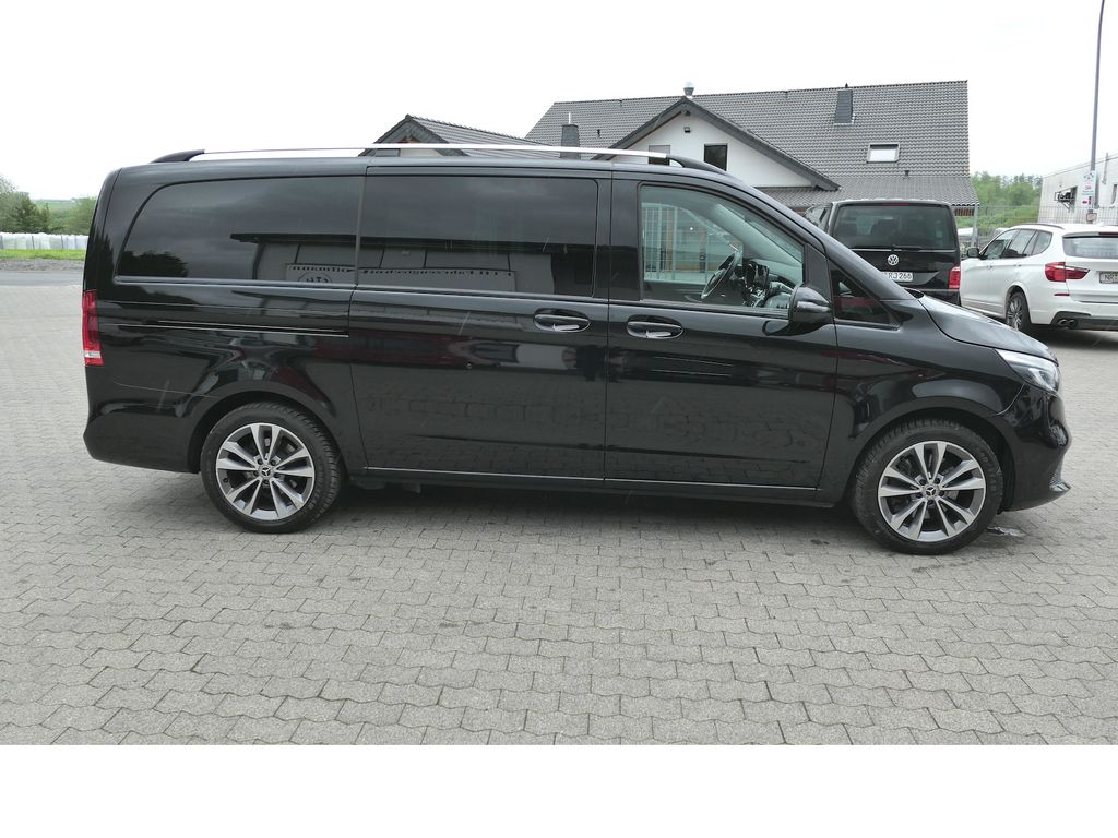 Mercedes-Benz V 300 long avant-garde.