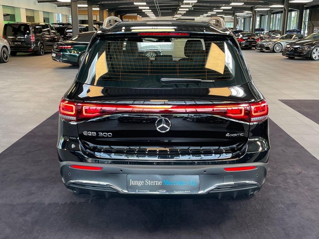 Mercedes Benz EQB 300 4M
