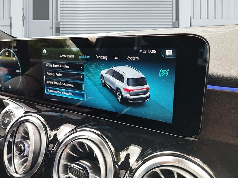 Mercedes Benz EQB 300 4M