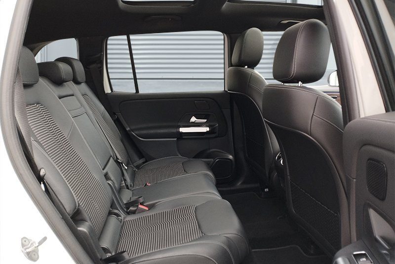 Mercedes Benz EQB 300 4M