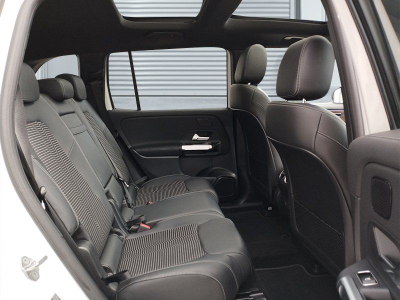 Mercedes Benz EQB 300 4M