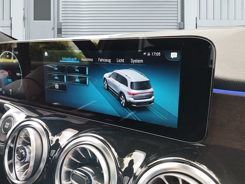 Mercedes Benz EQB 300 4M