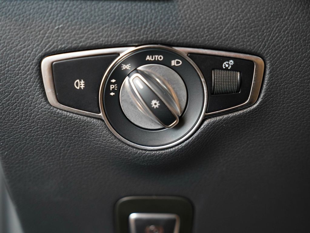 Mercedes-Benz EQC 400 4M