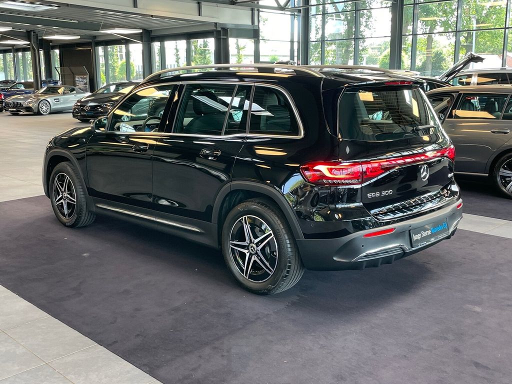 Mercedes Benz EQB 300 4M