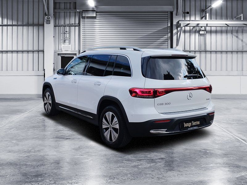 Mercedes Benz EQB 300 4M