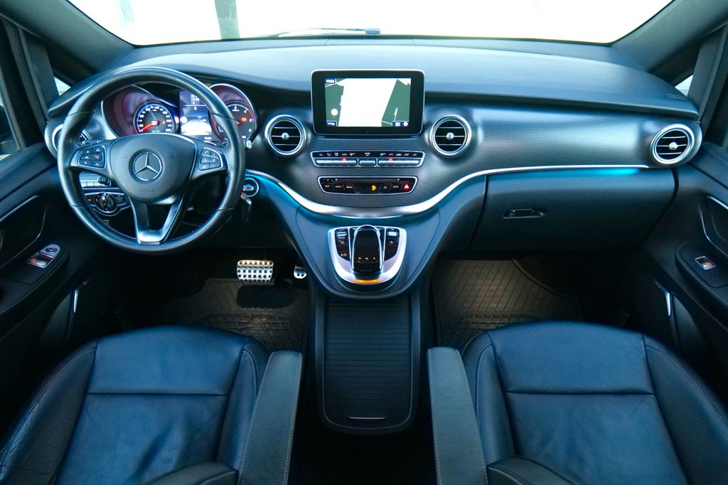 Mercedes-Benz V 220 7 Places
