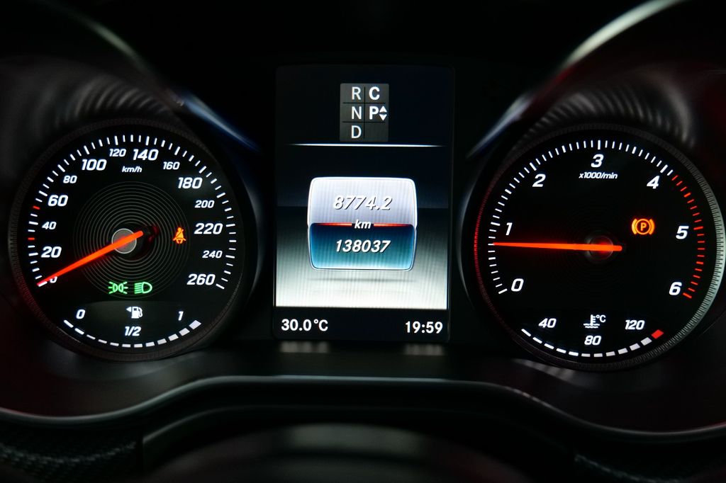 Mercedes-Benz V 220 7 Places