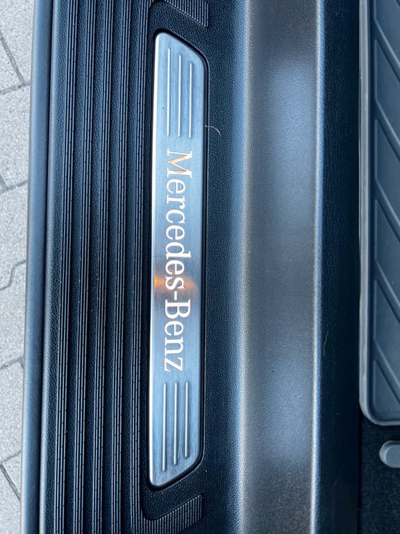 Mercedes-Benz V 220 7 Places