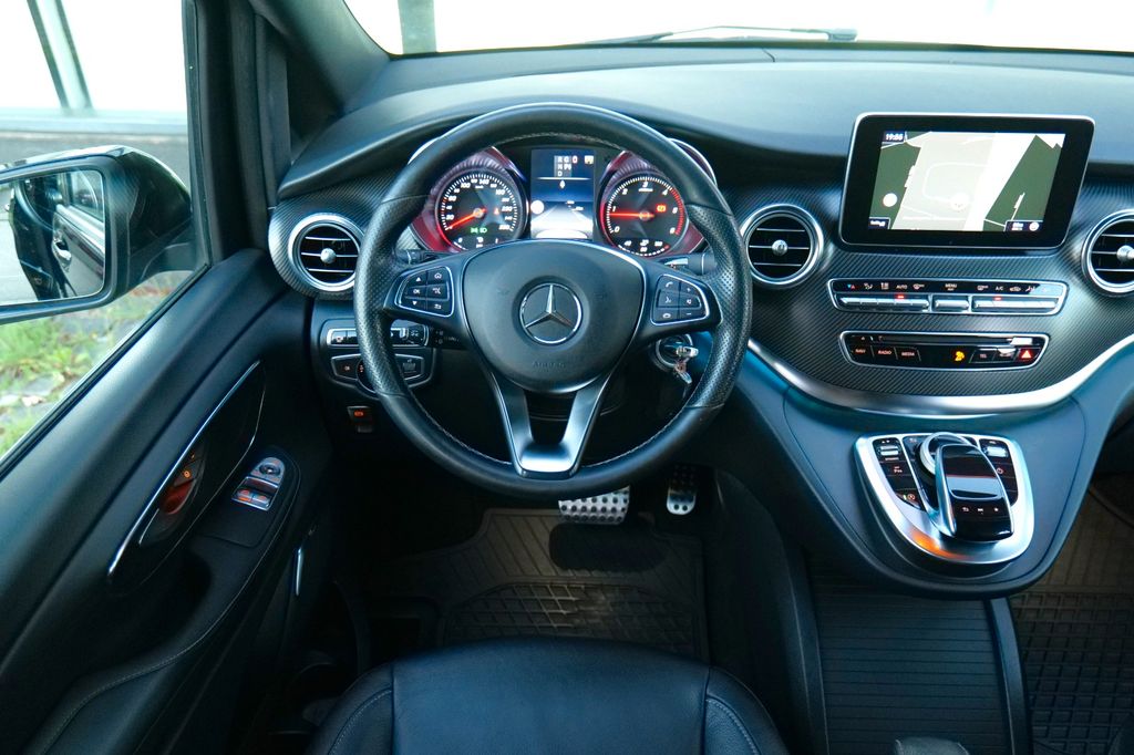 Mercedes-Benz V 220 7 Places