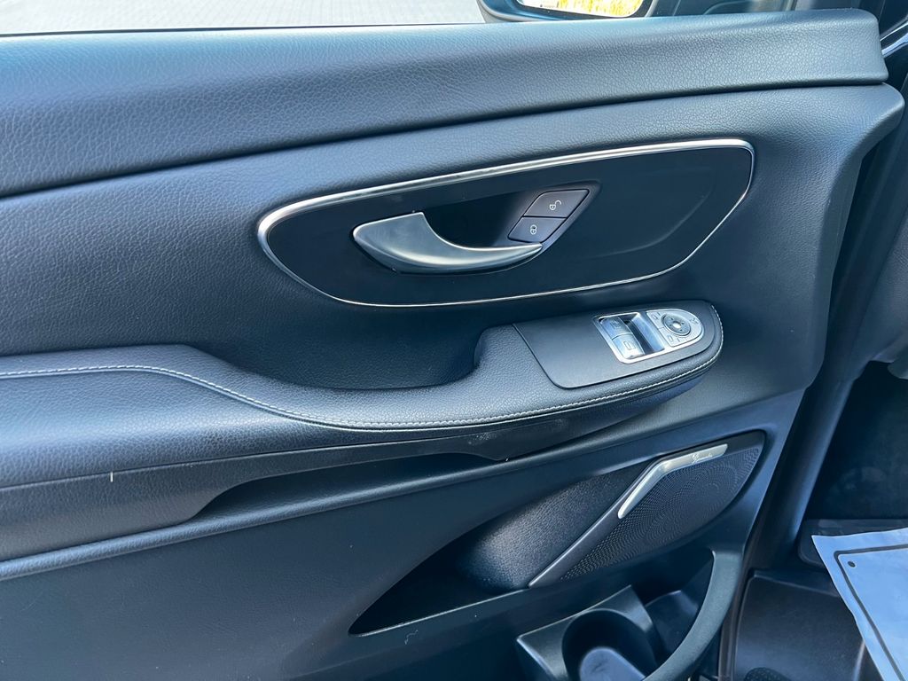 Mercedes-Benz V 220 7 Places