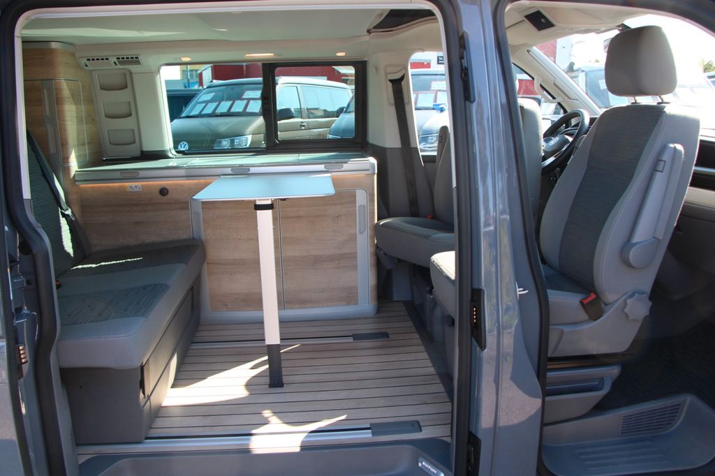 Volkswagen T6.1 California Ocean