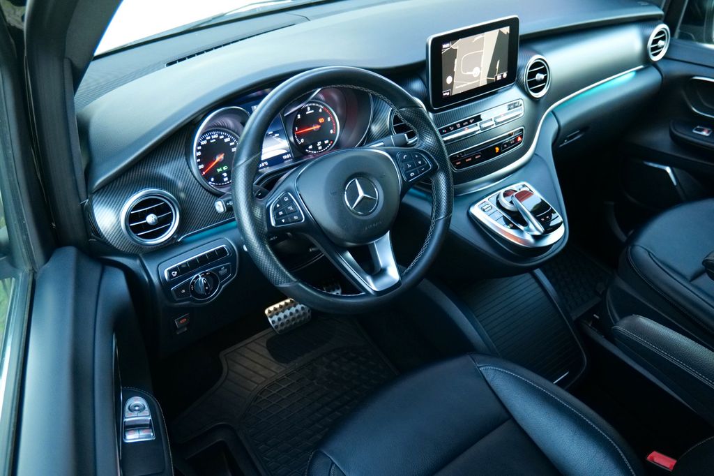 Mercedes-Benz V 220 7 Places