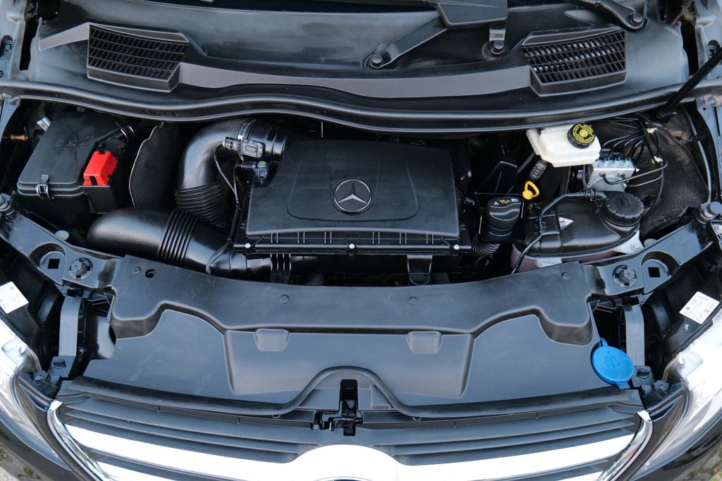 Mercedes-Benz V 220 7 Places