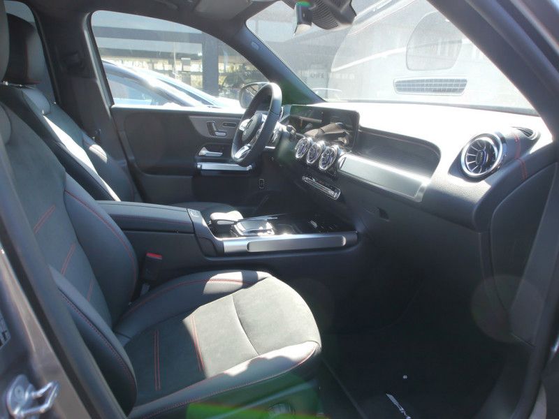 Mercedes Benz EQB 300 4M AMG