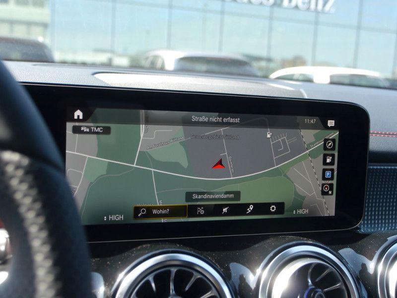 Mercedes Benz EQB 300 4M AMG