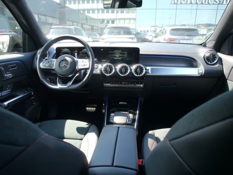 Mercedes Benz EQB 300 4M AMG