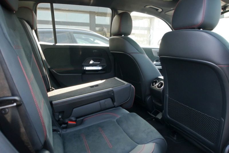 Mercedes Benz EQB 300 4M AMG