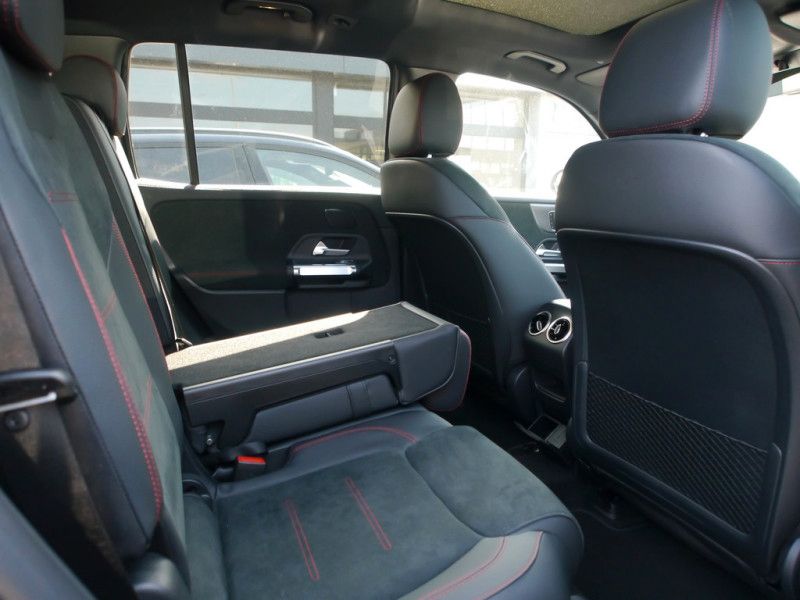 Mercedes Benz EQB 300 4M AMG