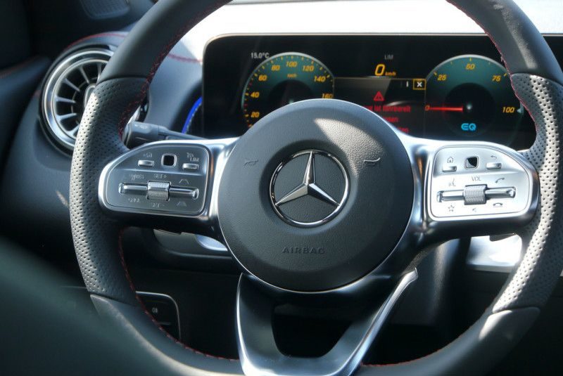 Mercedes Benz EQB 300 4M AMG