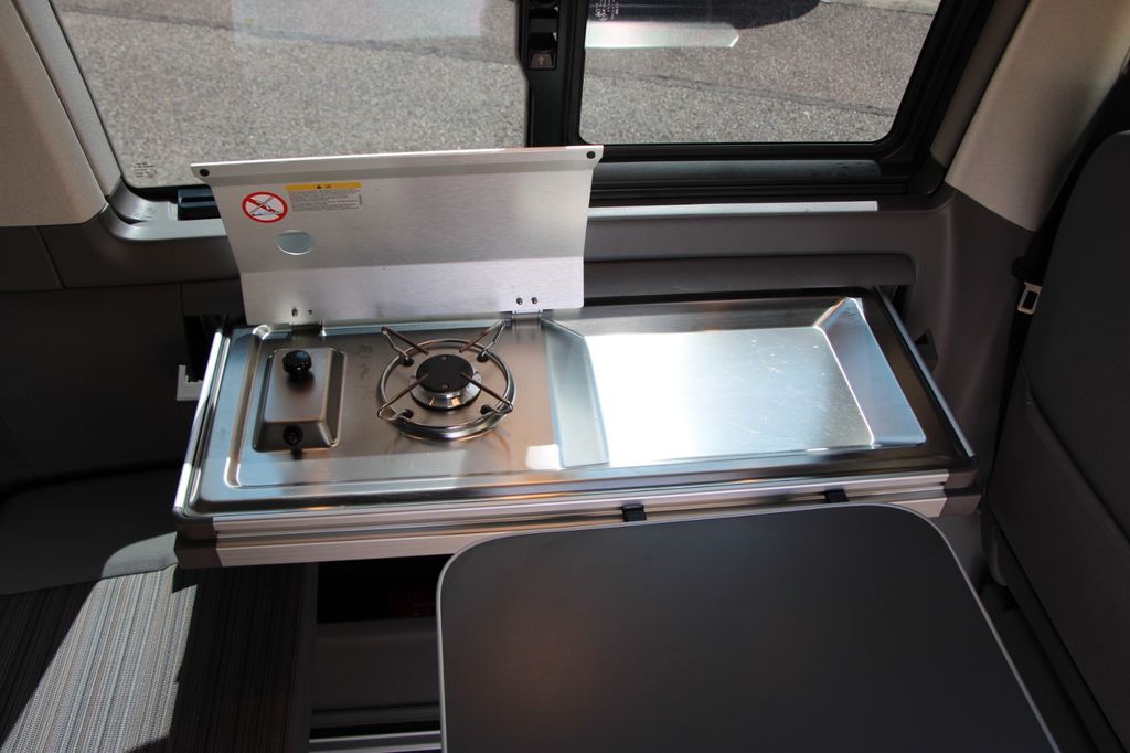 Volkswagen T6.1 California Beach