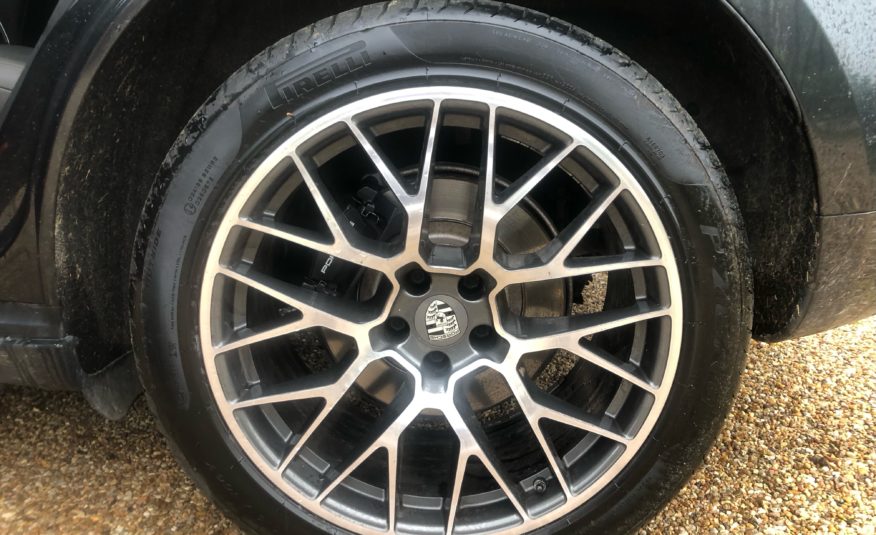 Porsche MACAN 2.0 252CH PDK
