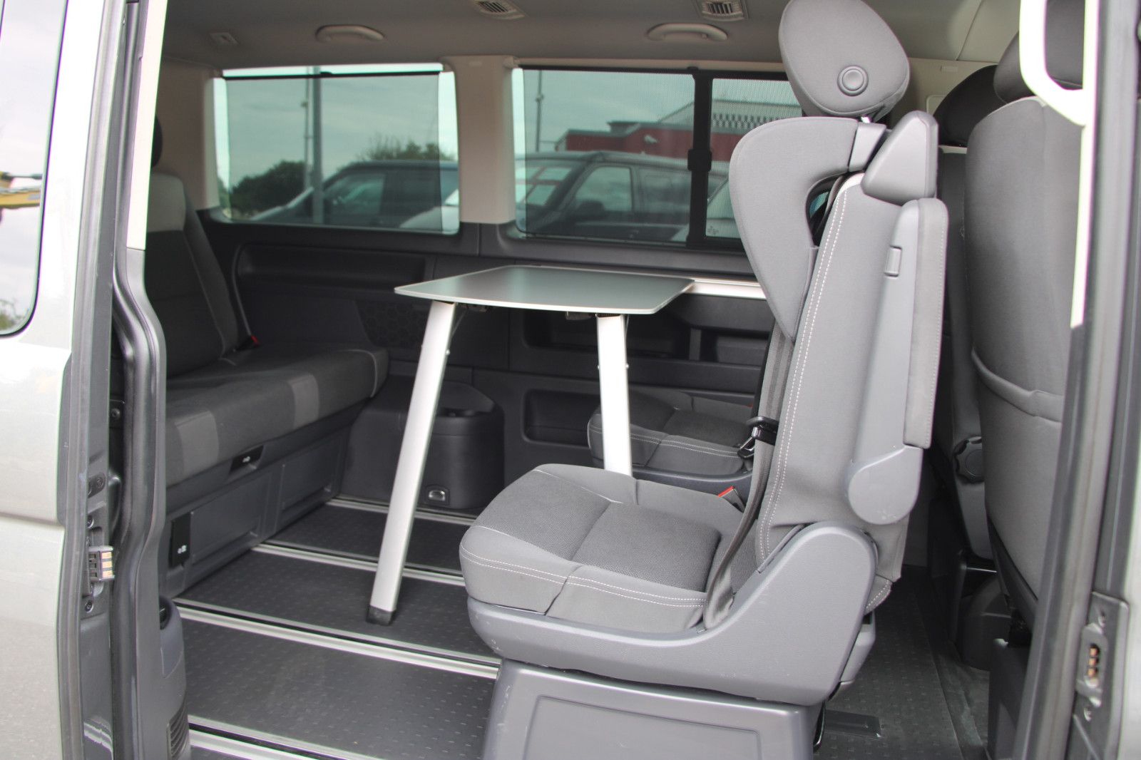 Volkswagen T5 Multivan 2.0TDI