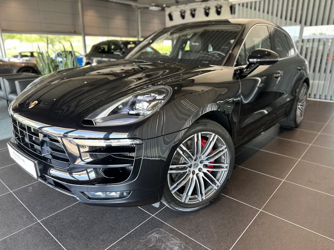Porsche Macan Turbo pack performance