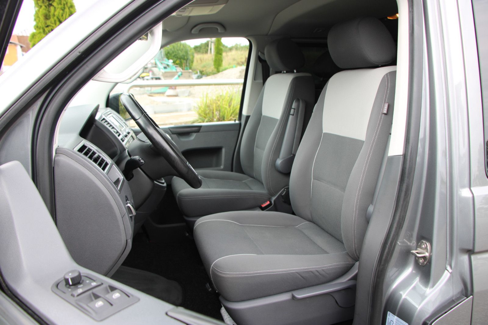 Volkswagen T5 Multivan 2.0TDI