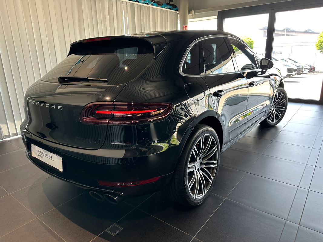 Porsche Macan Turbo pack performance