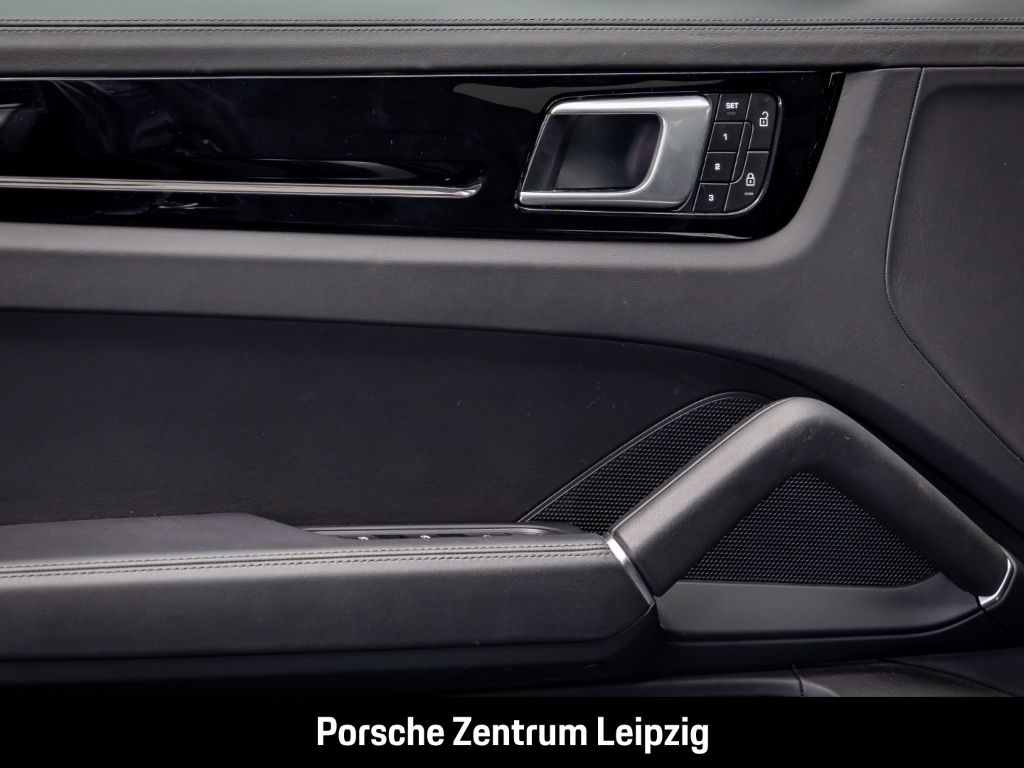 Porsche Cayenne Coupé E-Hybrid Matrix